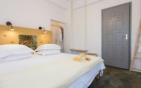 Evi Rooms